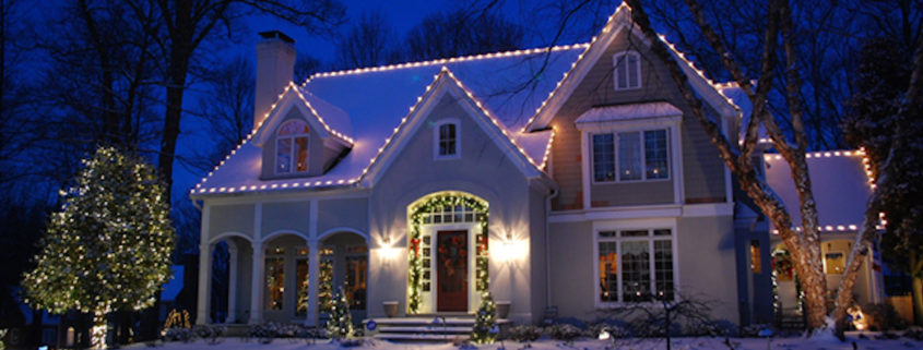 LED vs. Incandescent - Which is Best for Outdoor Holiday Lighting?